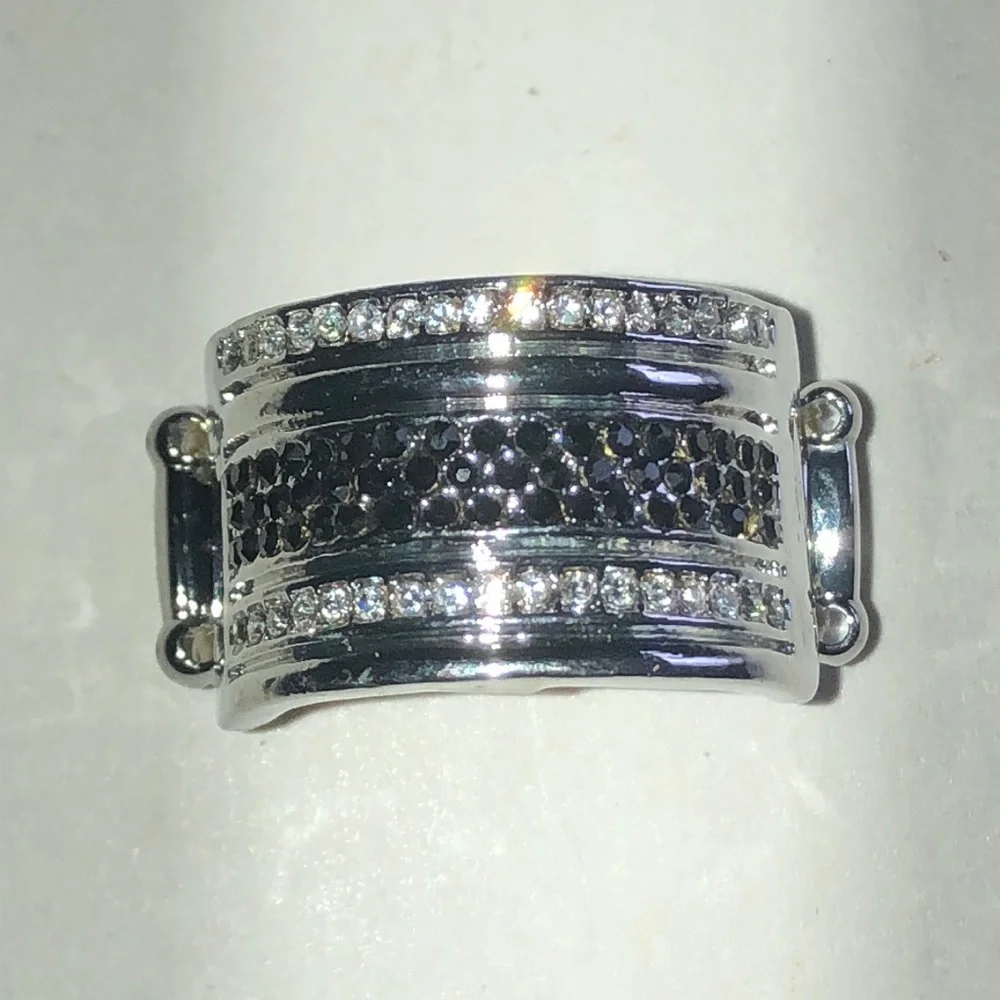Silver Tone Black & Clear Crystal Stretch Ring